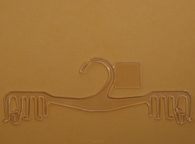 Wieszak 01-253-22L z plakietką na logo 22cm