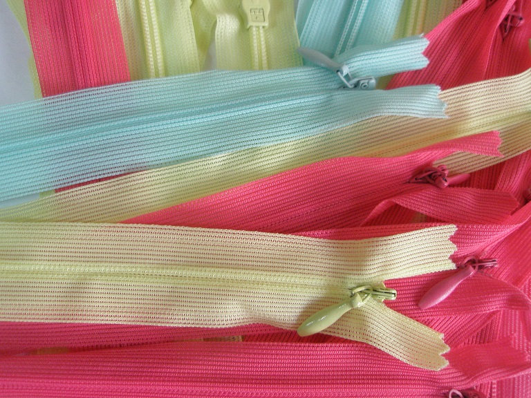 20 cm KRYTY 3 (4,15mm) nierozdzielczy na taśmie raszelinowej 20cm