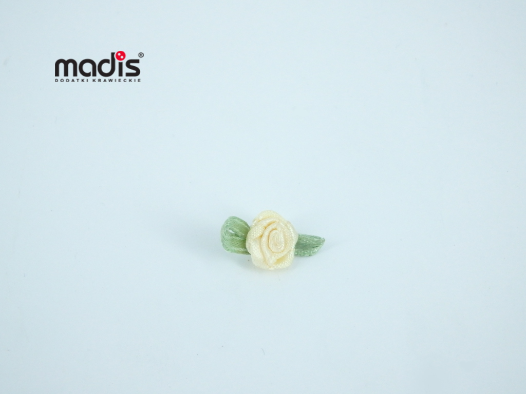 Różyczki małe na skręconej wstążeczce R-09