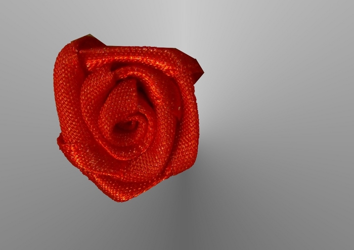 Różyczki atłasowe 2,5cm R-03