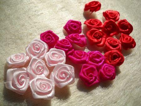 Różyczki atłasowe 1,5cm R-02